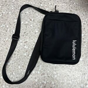 Lululemon Easy Acess Crossbody Bag